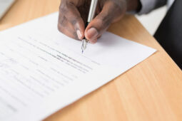 Licenciamento de marca: o que é e por que depende do registro 4 802 licenciamento de marca o que e e por que depende d cytonn photography gjao3ztx9gu unsplash scaled 1