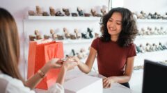 Como abrir uma loja de sapatos?